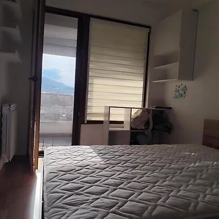 Aerodrom District 1-bed Sleeps 2 With Parking Skopje