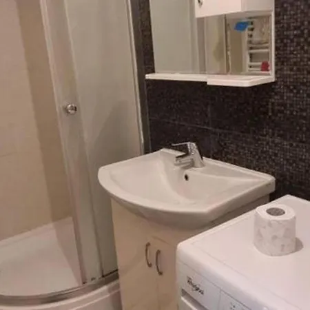 Aerodrom District 1-bed Sleeps 2 With Parking